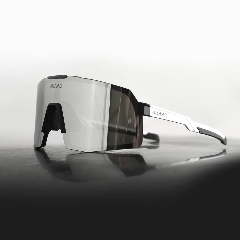 4KAAD Beat Race White/Black sportglasögon